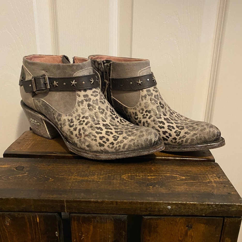 Miss Macie “Hissy Fit” Booties